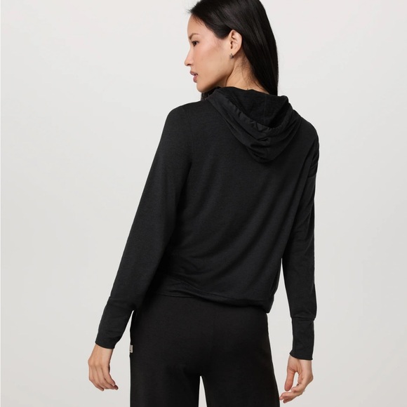 Vuori Halo Essential Hoodie - Picture 2 of 6